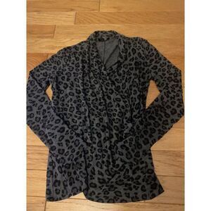 1.State women's grey animal long sleeve v-neck crossover sweater top size small